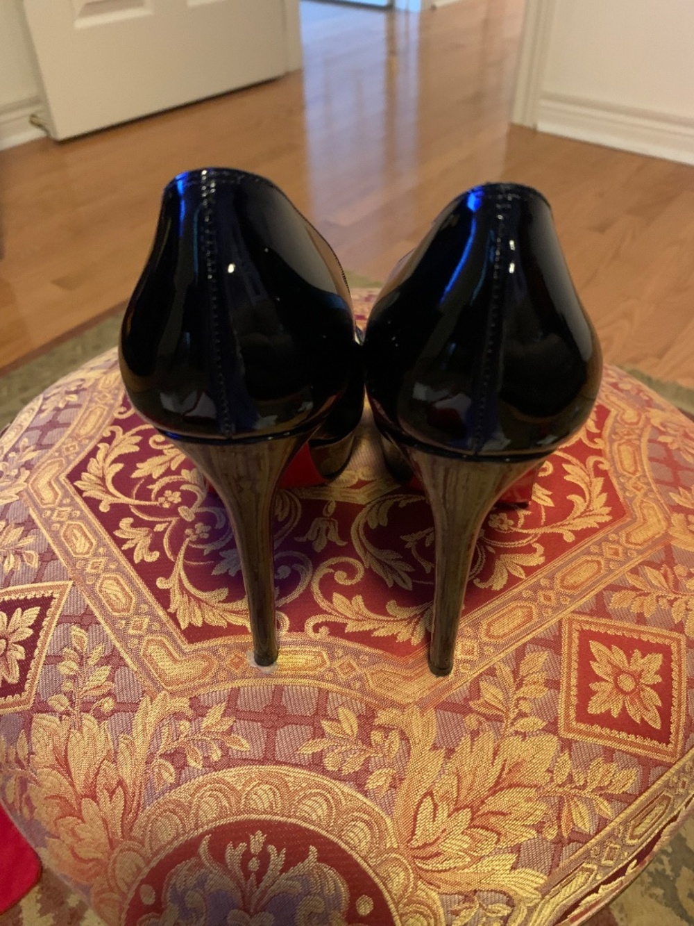 Shoes - Picture 2 of 8